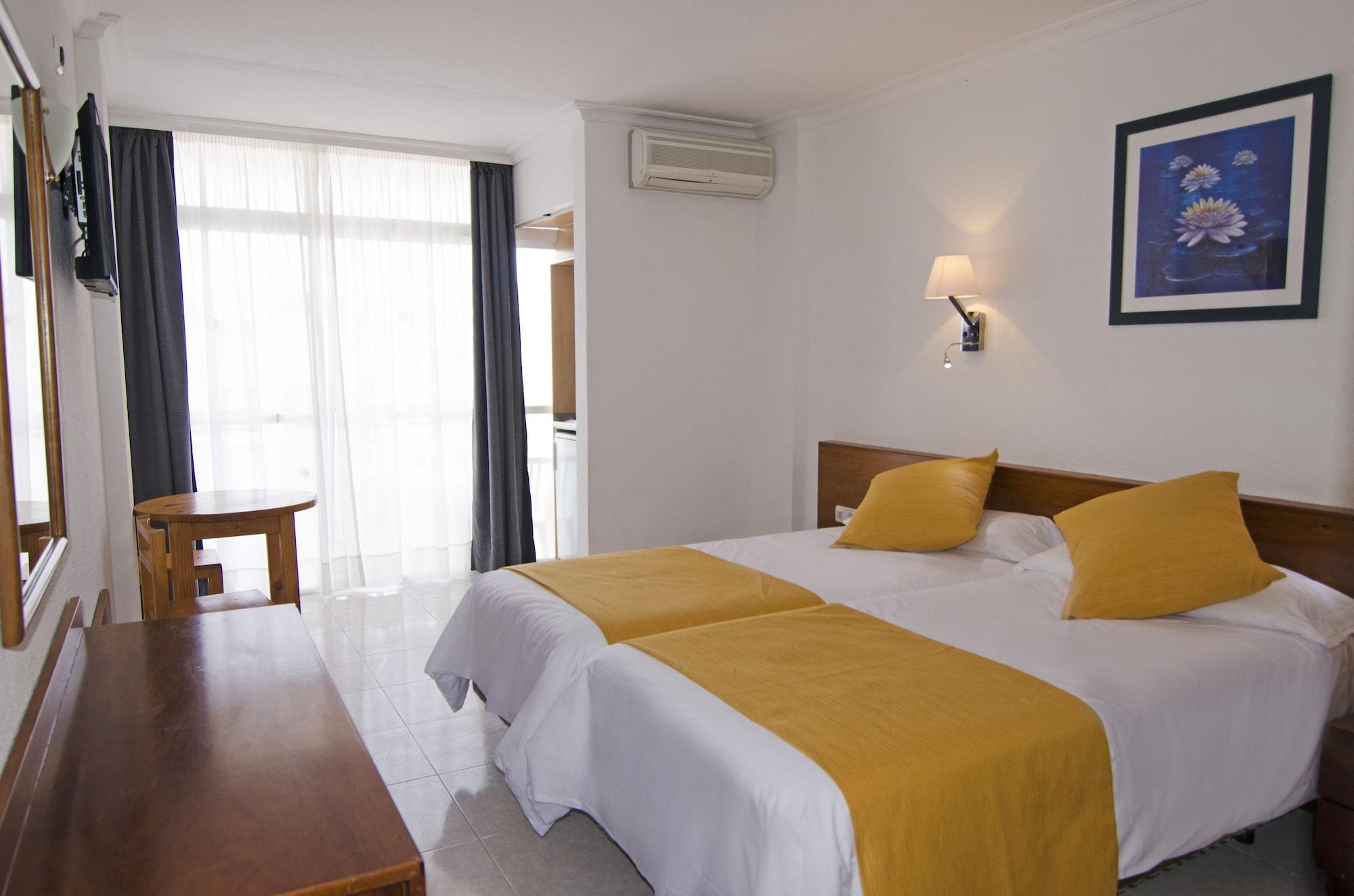 Aparthotel Vibra Bay San Antonio  Bagian luar foto
