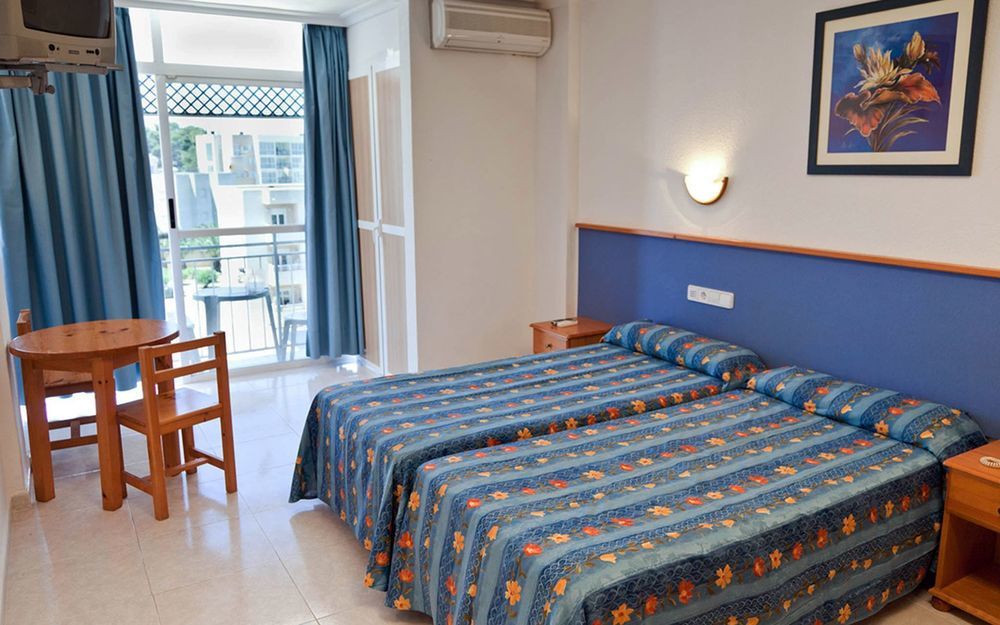 Aparthotel Vibra Bay San Antonio  Bagian luar foto
