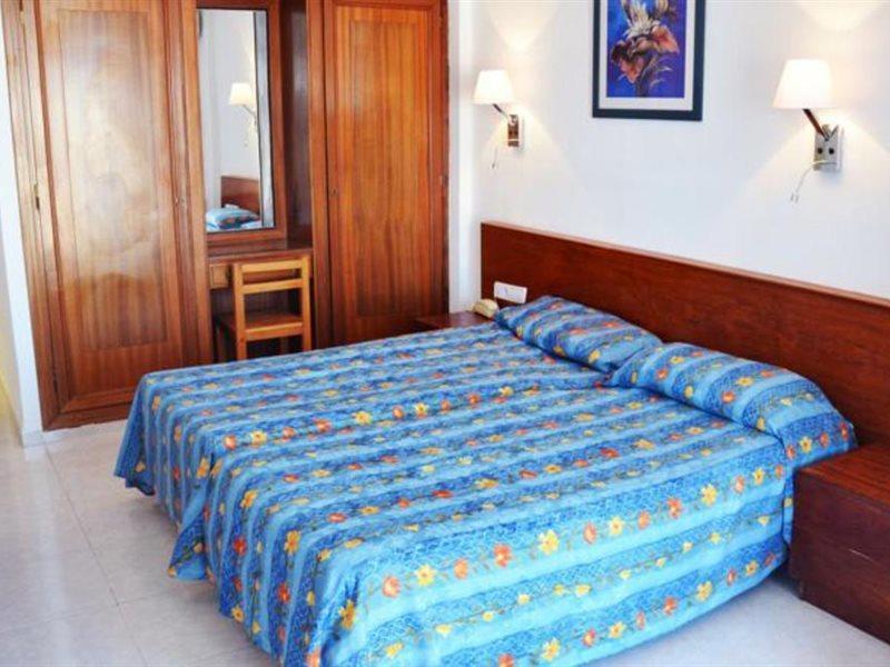 Aparthotel Vibra Bay San Antonio  Bagian luar foto