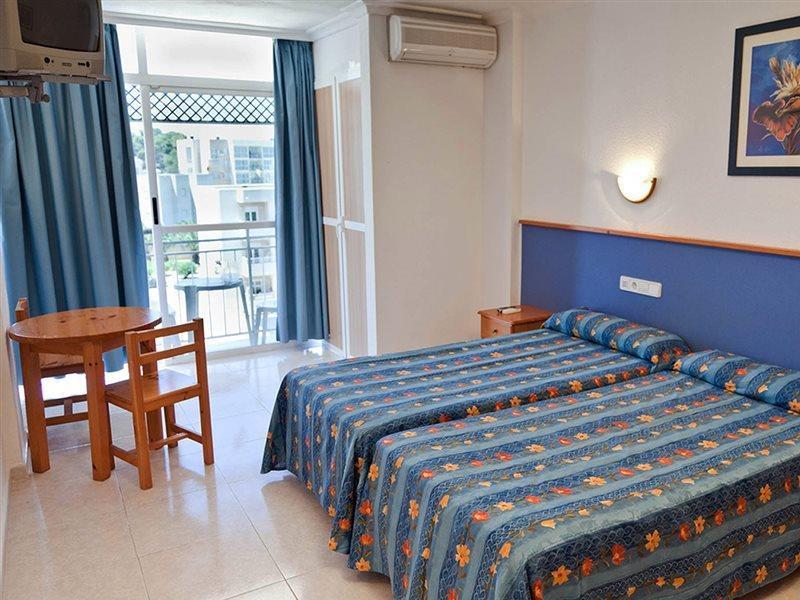 Aparthotel Vibra Bay San Antonio  Bagian luar foto