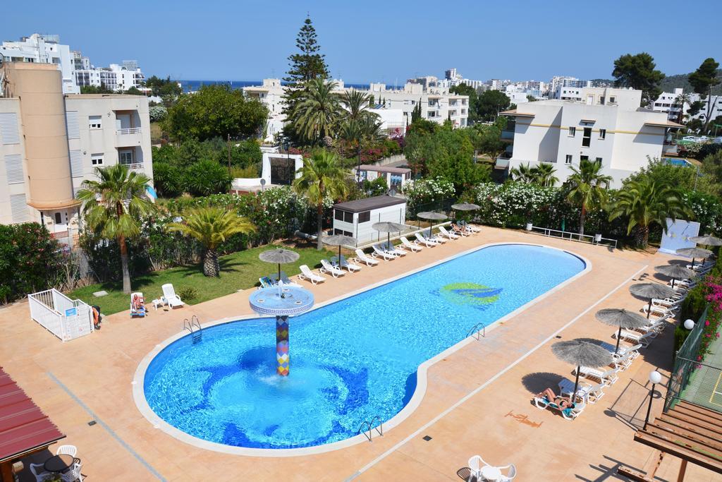 Aparthotel Vibra Bay San Antonio  Bagian luar foto