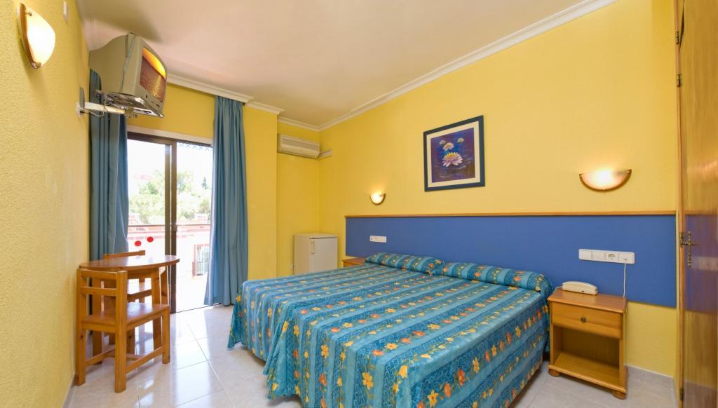Aparthotel Vibra Bay San Antonio  Bagian luar foto